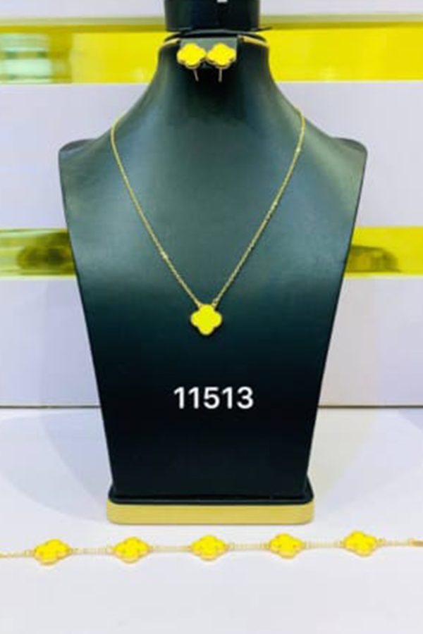 11513 - Gold Jewelry