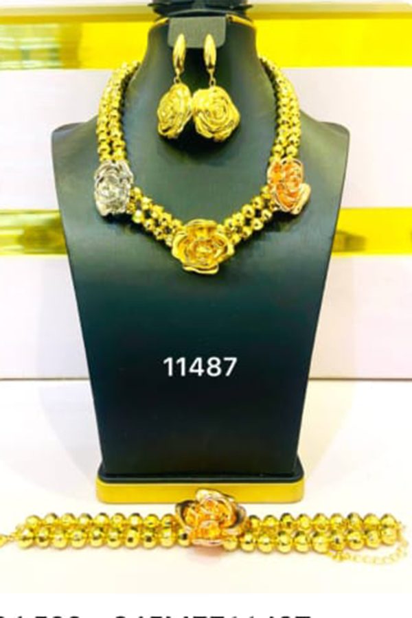 11487 - Gold Jewelry
